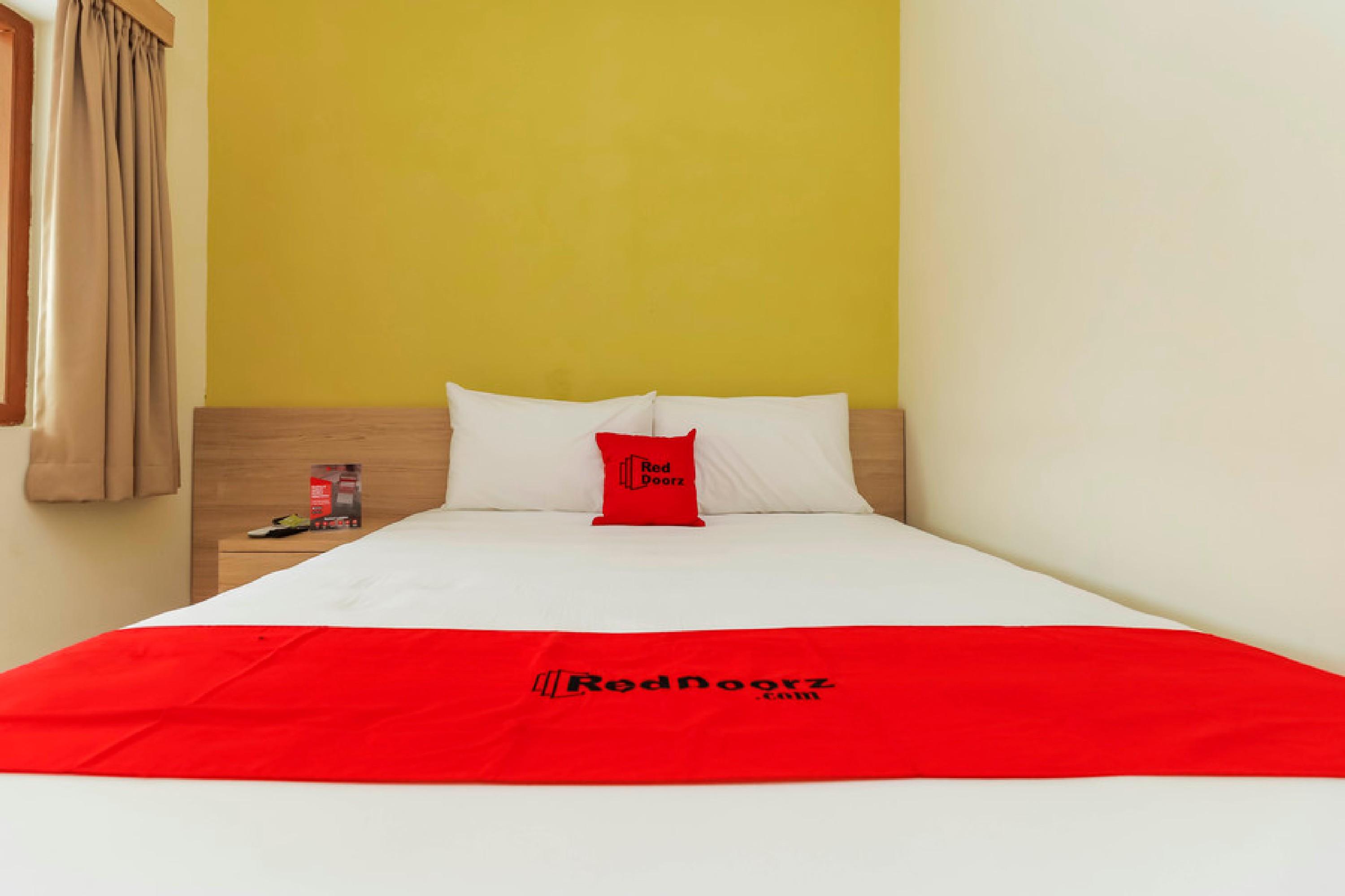 Reddoorz Plus @ Slamet Riyadi Surakarta  Exterior photo